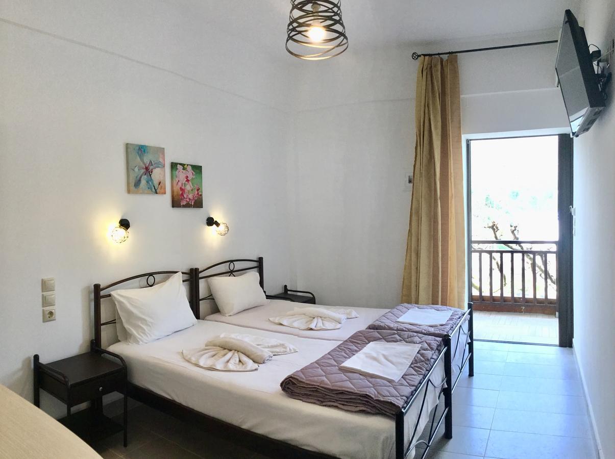Platanos Rooms Sinoikismos Kambos Екстер'єр фото