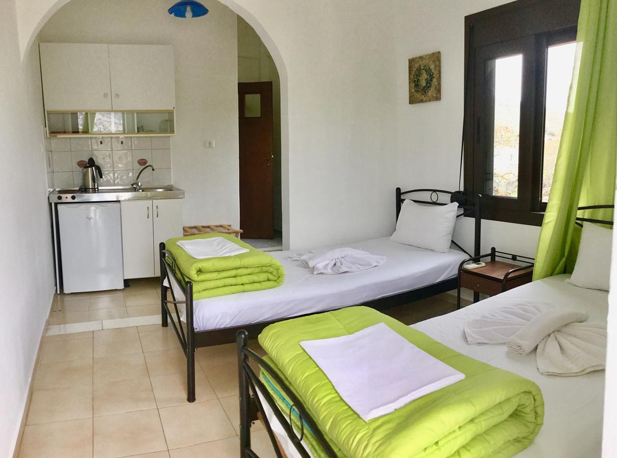 Platanos Rooms Sinoikismos Kambos Екстер'єр фото